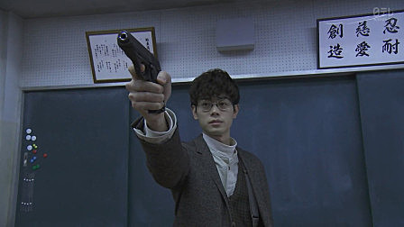 女生离奇身亡,班主任竟将枪口对准了班上的28名学生