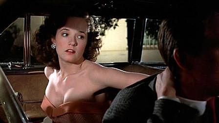 男孩回到过去, 竟成老爸情敌, 5分钟看完...