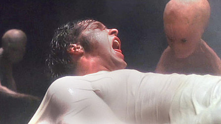 小伙被外星人绑架，遭受人体实验，醒来...