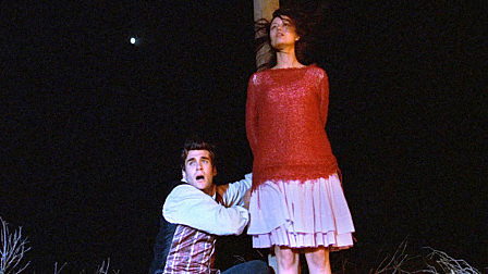 少女拥有读心能力，却被人们当成女巫，...