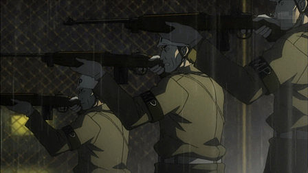 少年去美军基地看望朋友，却被美军当成疑犯，悲剧了……