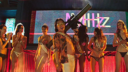 这群亚洲富豪告诉你怎么烧钱《疯狂亚洲富豪》在北美掀起狂热，但亚洲却无人买账！