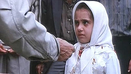 街头骗子骗走了女孩的过年钱，怎么让他吐回来？