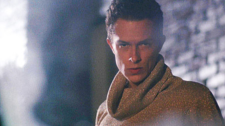 小镇发生诡异杀人案，凶手能变换性别，...