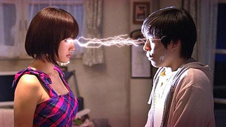 宅男花一辈子造出漂亮女友, 回到过去送...