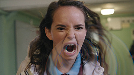 美人鱼被垃圾污染赶出大海,扮成人类实施报复