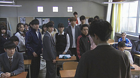 女生离奇死亡，老师带学生们查案，谁知他自己才是真凶！