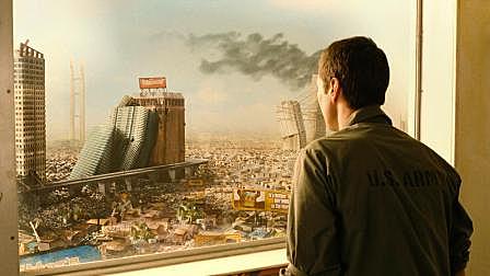 士兵冬眠500年后醒来, 却发现人类退化成...