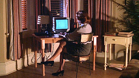 电脑产生自我意识,偷偷杀害了公司CEO,...