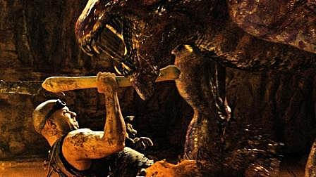 被人暗算掉进怪物堆, 看他如何杀出血路...