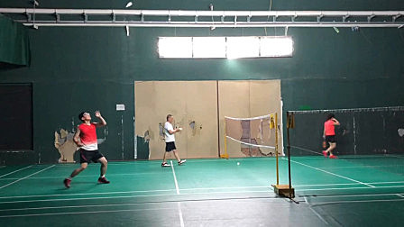 都别在家里宅着了，出来和宇哥一起打羽毛球啦！