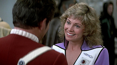 舰长穿越时空回到过去, 遇上金发美女, ...