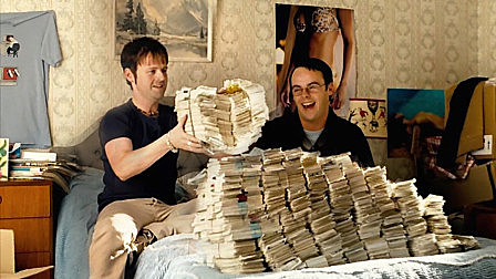 小伙拍摄外星人解剖视频，引来100多家电...