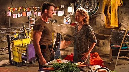 冷血战士被弃垃圾星球, 却意外爱上有夫...