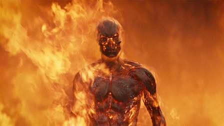 人类领袖被机器人改造, 大火烧不死, 炮...