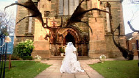 女孩穿越时空回到过去，却因改变历史 ，...