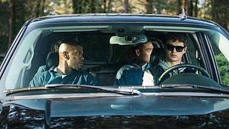 既要有剧情又要有动作场面的电影在这里, 97%好评《极道车神》