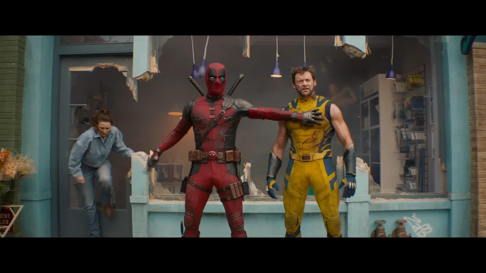 《女死侍惊艳登场！《死侍与金刚狼》全新预告发布