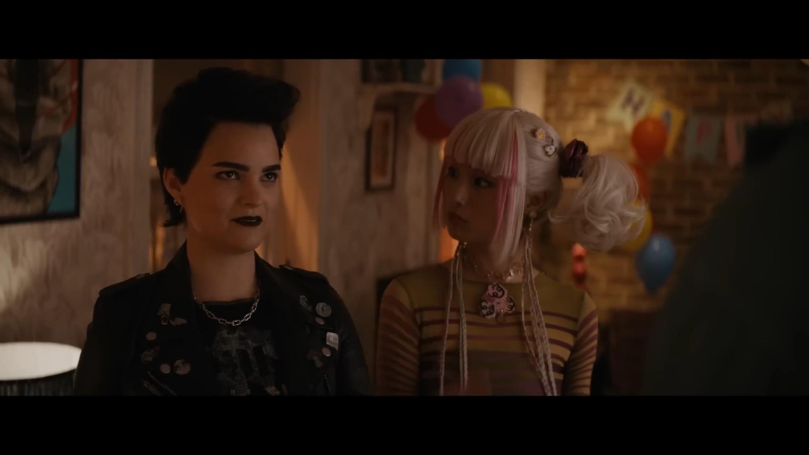 《女死侍惊艳登场！《死侍与金刚狼》全新预告发布