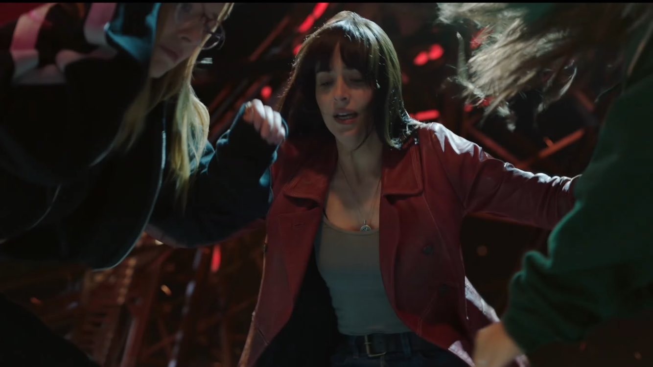 重制：看最新《蜘蛛夫人》剧照和视频，女主角展现魅力十足