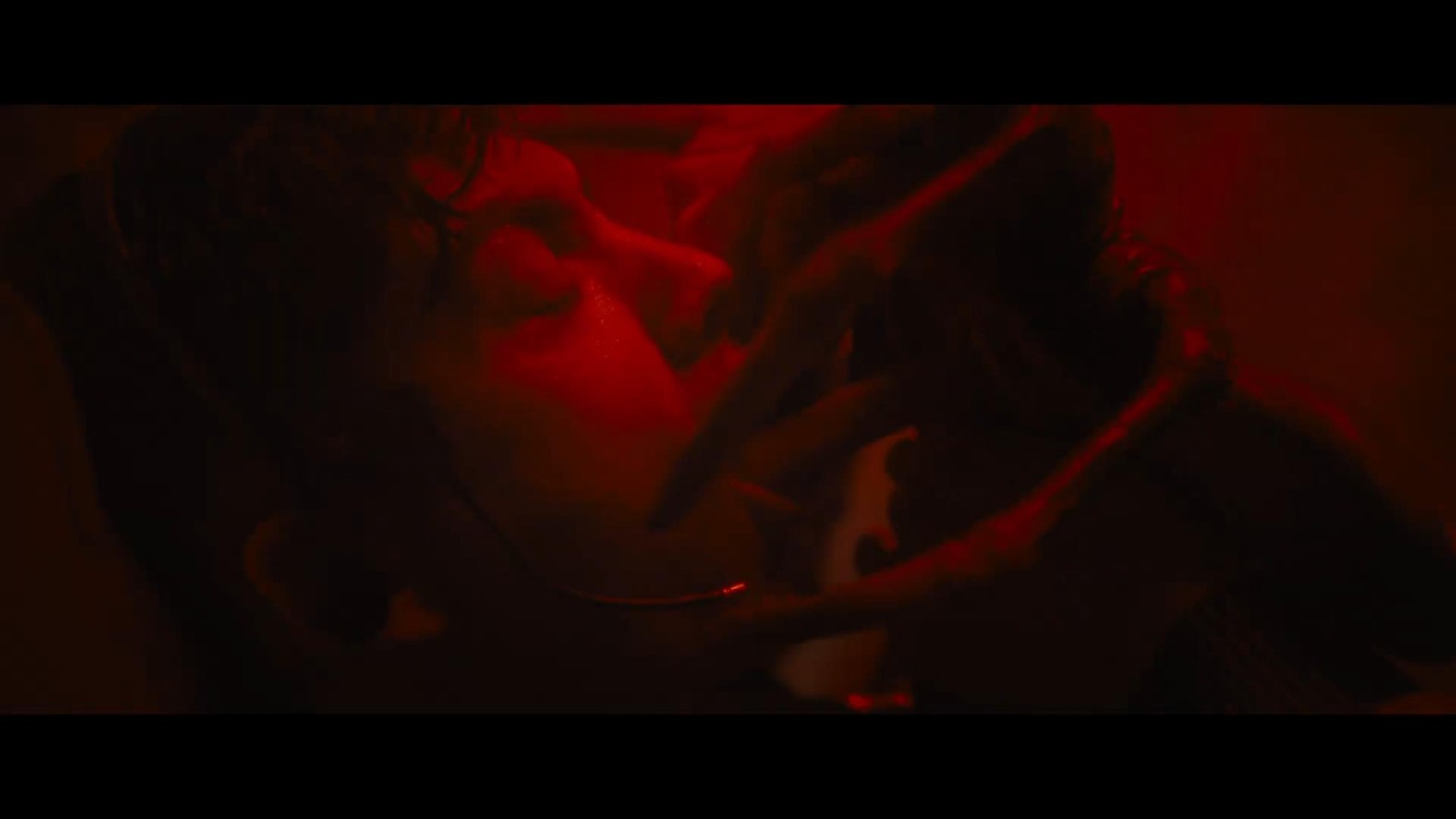 科幻恐怖电影《异形：夺命舰》最新预告：狭路相逢