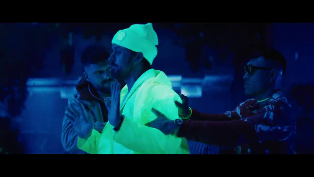 高斯林颠覆想象力的动作喜剧《特技狂人》正式预告，即将在明年三月上映